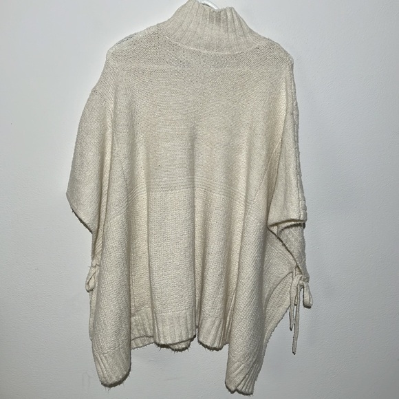UGG Joanna Poncho Sweater - Picture 5 of 7